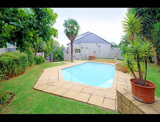 2 BEDROOM TOWNHOUSE FOR SALE IN BRUMA